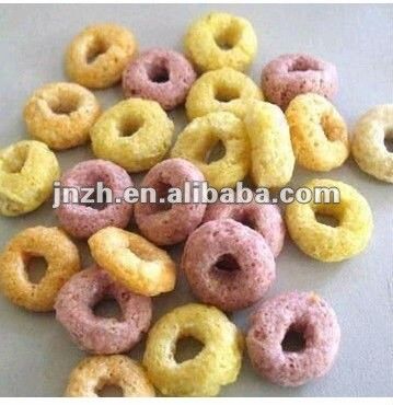 Macchina per la produzione di snack per un facile utilizzo e nella produzione di fiocchi di grano di mais