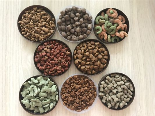 Macchina di estrussione per alimenti per animali domestici per la produzione completamente automatica di alimenti per gatti e cani nelle aziende agricole